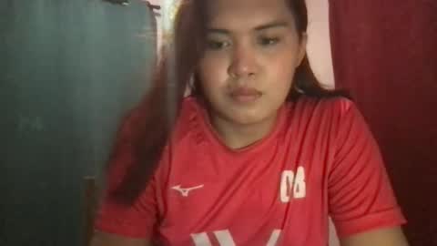 Snapshot of sweety_heart18 chatting on June 10, 4:23 am sweety_heart18 online show from June 10, 4:23 am