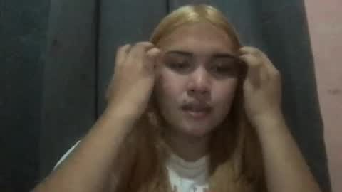 Snapshot of sweety_heart18 chatting on July 12, 4:20 pm sweety_heart18 online show from July 12, 4:20 pm