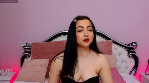 Snapshot of sweety_sasha18 chatting on May 26, 5:42 pm Sasha online show from May 26, 5:42 pm