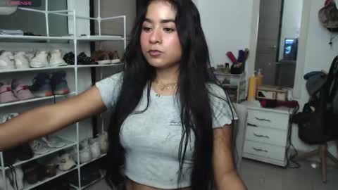 Snapshot of sweetyaya_ chatting on June 6, 12:16 am yaya online show from June 6, 12:16 am