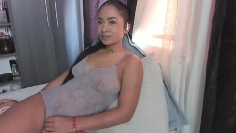 Snapshot of sweetyaya_ chatting on July 15, 9:42 pm yaya online show from July 15, 9:42 pm