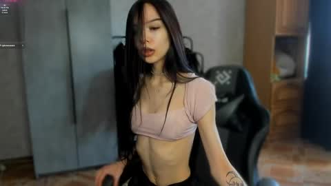 Snapshot of sweetydeviliya chatting on April 22, 7:11 am sweetydeviliya online show from April 22, 7:11 am