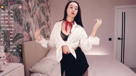 Snapshot of sweetyoops chatting on October 5, 5:39 am Astrid online show from October 5, 5:39 am