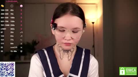 Snapshot of sweetyoops chatting on November 23, 6:30 pm Astrid online show from November 23, 6:30 pm