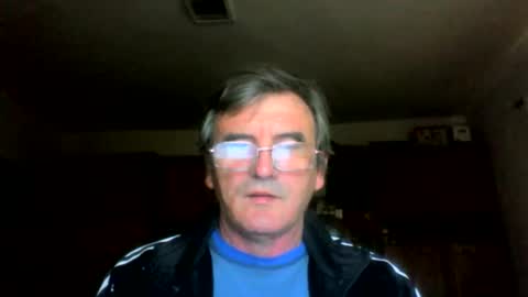 Snapshot of swergiu333 chatting on May 4, 4:30 am Raymond online show from May 4, 4:30 am