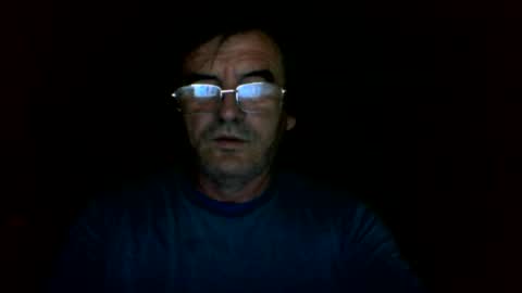 Snapshot of swergiu333 chatting on June 2, 4:36 am Raymond online show from June 2, 4:36 am