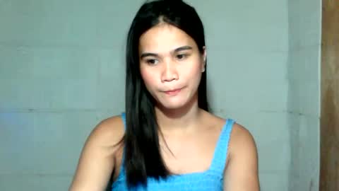 Snapshot of swettie_rhea chatting on May 9, 2:33 pm Rhea online show from May 9, 2:33 pm
