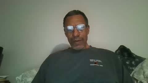 swimmerbod2495 online show from February 22, 3:29 am