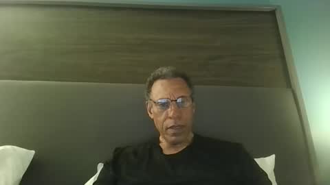 Snapshot of swimmerbod2495 chatting on May 16, 6:21 am swimmerbod2495 online show from May 16, 6:21 am
