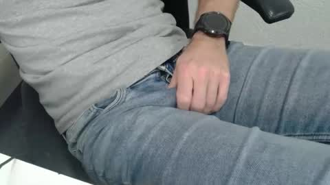 Snapshot of swisstom72 chatting on September 9, 7:35 pm swisstom72 online show from September 9, 7:35 pm