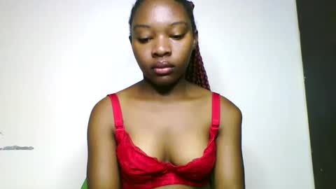 Snapshot of swit_candy chatting on May 6, 12:41 am Candy online show from May 6, 12:41 am