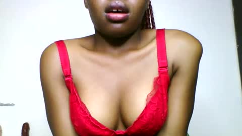 Snapshot of swit_candy chatting on May 6, 12:43 pm Candy online show from May 6, 12:43 pm