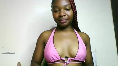Snapshot of swit_candy chatting on May 9, 4:56 pm Candy online show from May 9, 4:56 pm