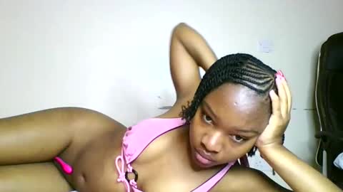 Snapshot of swit_candy chatting on May 29, 11:52 am Candy online show from May 29, 11:52 am