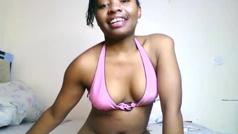 Snapshot of swit_candy chatting on July 6, 5:48 pm Candy online show from July 6, 5:48 pm
