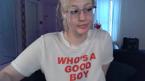 ashley blayde online show from December 3, 8:07 pm