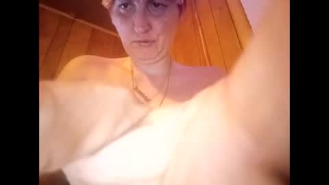 Snapshot of swollenclitneedsdad chatting on April 13, 1:33 am swollenclitneedsdad online show from April 13, 1:33 am