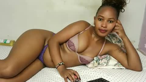 Snapshot of swt_bby chatting on May 18, 4:51 am swt_bby online show from May 18, 4:51 am