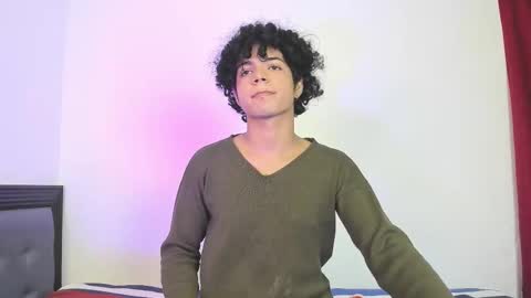 Snapshot of swwet_boy chatting on October 3, 3:09 pm swwet_boy online show from October 3, 3:09 pm