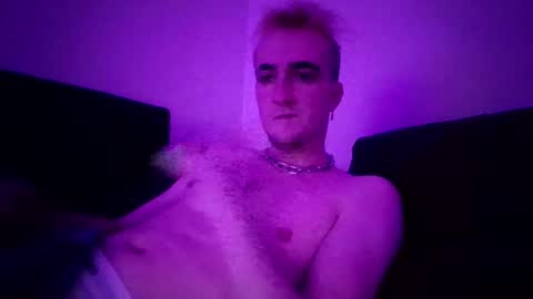 sXyez online show from January 18, 5:22 am