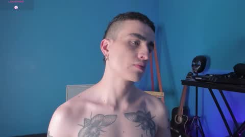 Snapshot of syd_onnfire chatting on November 21, 7:01 pm Syd online show from November 21, 7:01 pm