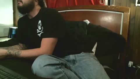 Snapshot of sydetrak4469 chatting on December 10, 3:52 am Syde online show from December 10, 3:52 am