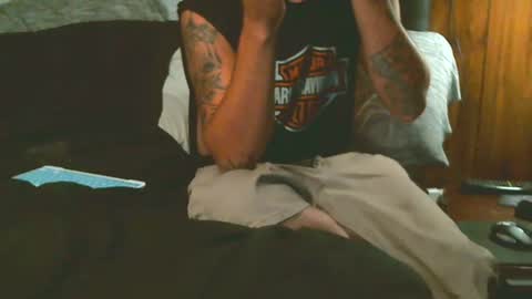 Snapshot of sydetrak4469 chatting on October 13, 10:43 pm Syde online show from October 13, 10:43 pm