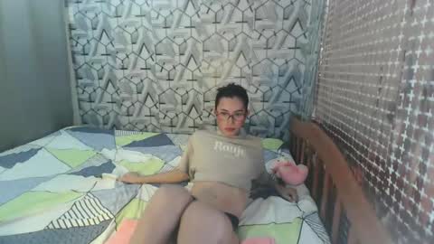 sydnyxox1 online show from January 9, 2:14 am