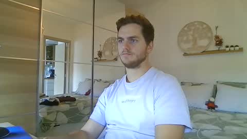 syl092 online show from November 17, 1:06 pm