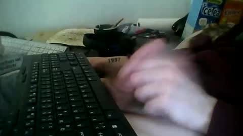 Snapshot of sylens788343 chatting on February 19, 2:24 pm sylens788343 online show from February 19, 2:24 pm