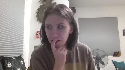 Snapshot of sylphy04 chatting on November 2, 9:11 am Sylphy online show from November 2, 9:11 am