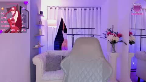 Snapshot of sylvana_cox chatting on July 18, 3:22 am sylvana online show from July 18, 3:22 am