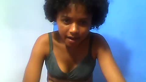 Snapshot of sylvaniah01 chatting on May 13, 7:06 am sylvaniah01 online show from May 13, 7:06 am