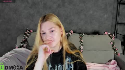 Sylvia online show from November 9, 1:04 am