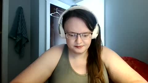 sylviexxxfun online show from July 24, 8:18 pm