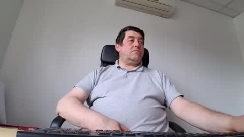 Snapshot of sympa_trique chatting on May 31, 1:51 pm sympa_trique online show from May 31, 1:51 pm