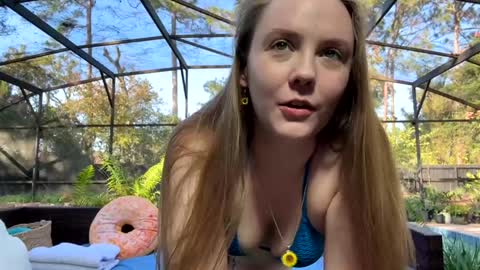 Jennah online show from November 20, 7:46 pm