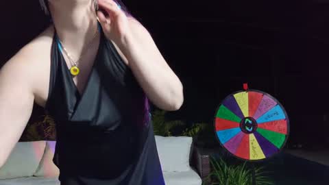 Jennah online show from April 12, 1:10 am