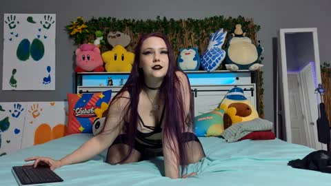 Snapshot of syndica chatting on June 6, 1:21 am Jennah online show from June 6, 1:21 am