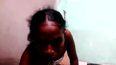 synellajivia online show from March 22, 1:53 am