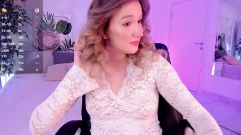 Ellie online show from November 20, 7:30 am