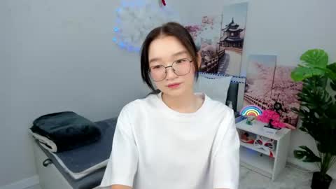Snapshot of syuri_sun chatting on June 11, 2:37 pm Yuki online show from June 11, 2:37 pm