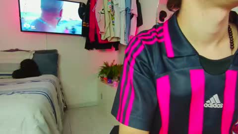 Snapshot of t0n3r chatting on October 11, 2:11 am TONER online show from October 11, 2:11 am