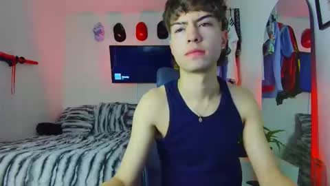 Snapshot of t0n3r chatting on October 21, 1:39 am TONER online show from October 21, 1:39 am