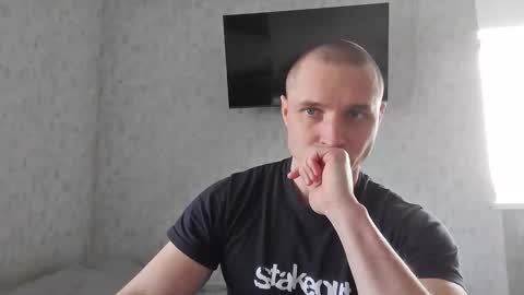 Den online show from April 22, 7:22 am