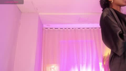 t4mmy_ online show from March 22, 4:54 pm