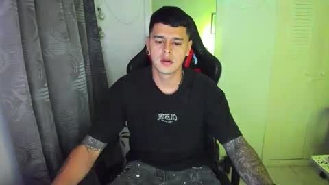 t_moon_1 online show from May 13, 3:26 am