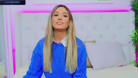 Snapshot of taahiraarabian chatting on December 18, 4:28 pm Arianna online show from December 18, 4:28 pm