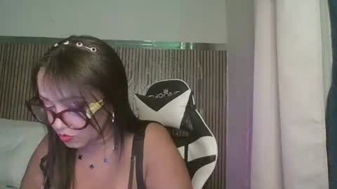 yameil online show from March 8, 9:29 pm