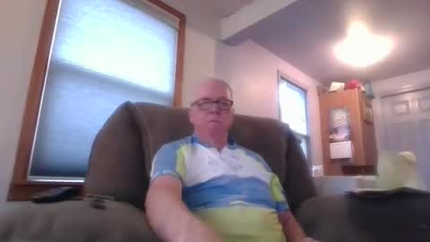 tacrunner66_ online show from October 23, 3:44 pm